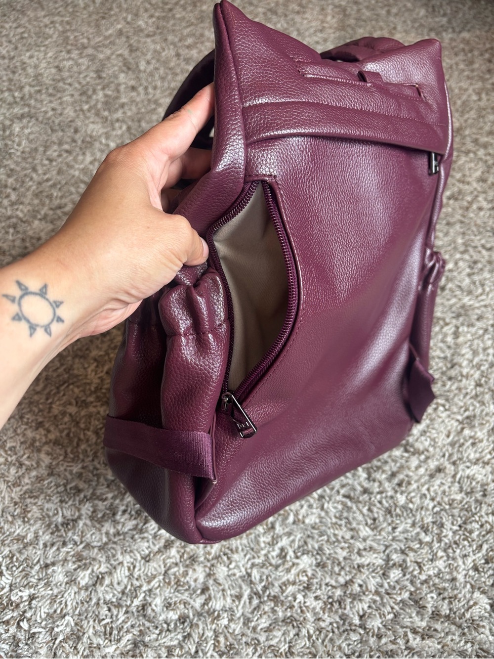 Lug Hatchback Classic Vegan Leather Backpack- Wine color NWOT - Picture 14 of 14